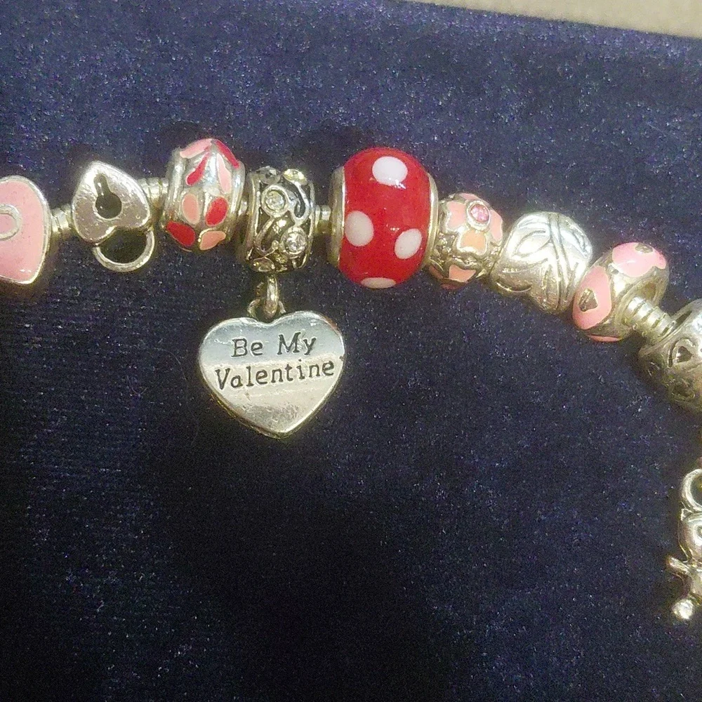 BRADFORD EXCHANGE CHARM BRACELET